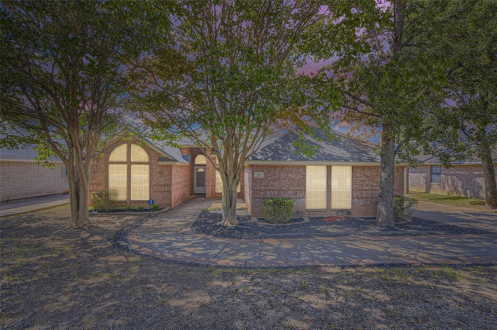 933 W Redbud Dr, Hurst, TX 76053 - photo 1