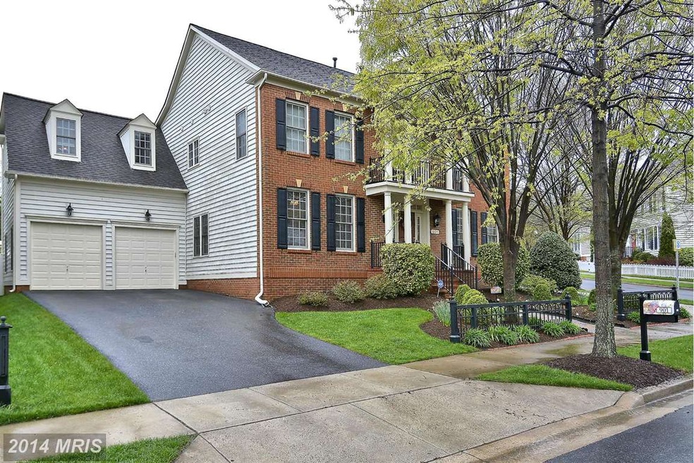 901 Rockborn St, Gaithersburg, MD 20878 - photo 1