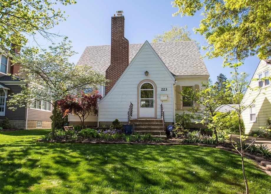 223 E Beaumont Front3