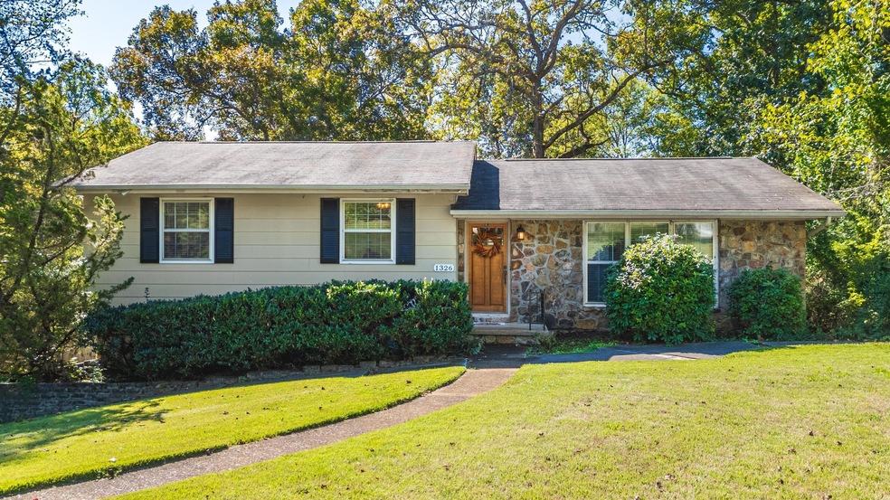 1326 Koblan Dr, Hixson, TN 37343