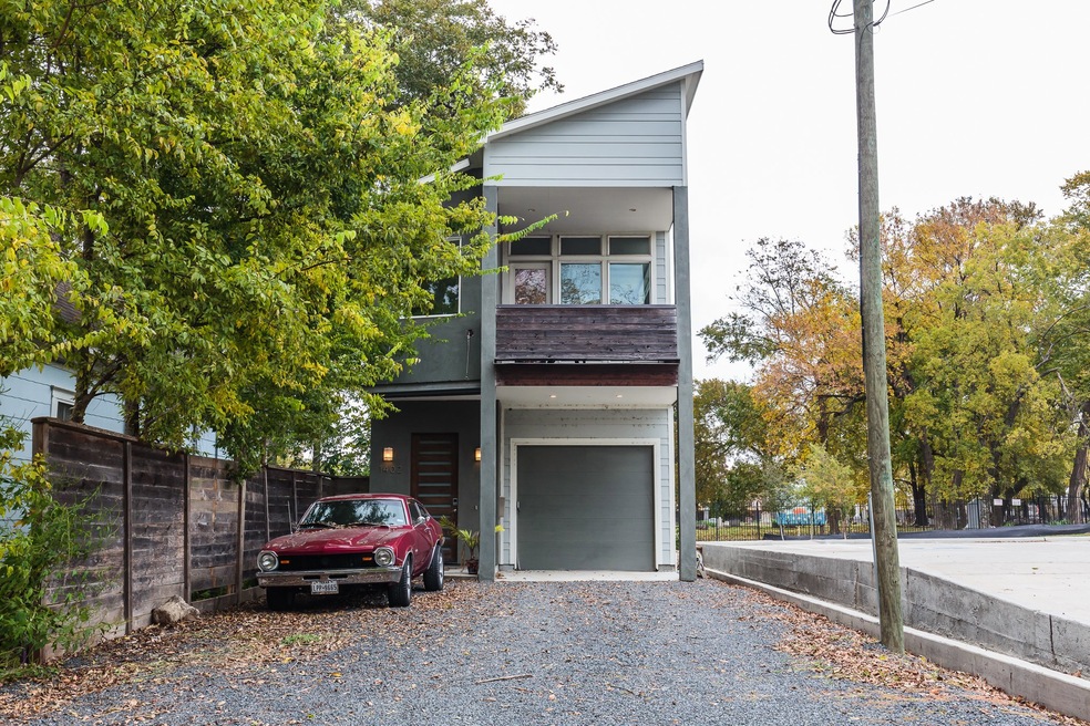 1402 Wichman St, Houston, TX 77007 - photo 1