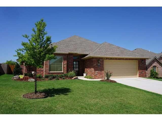 7033 Cherokee Landing, Warr Acres, OK 73132 - photo 1