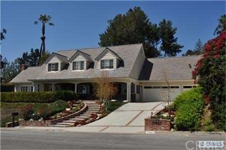 Beautiful Custom Home with Stunning Views to Catal