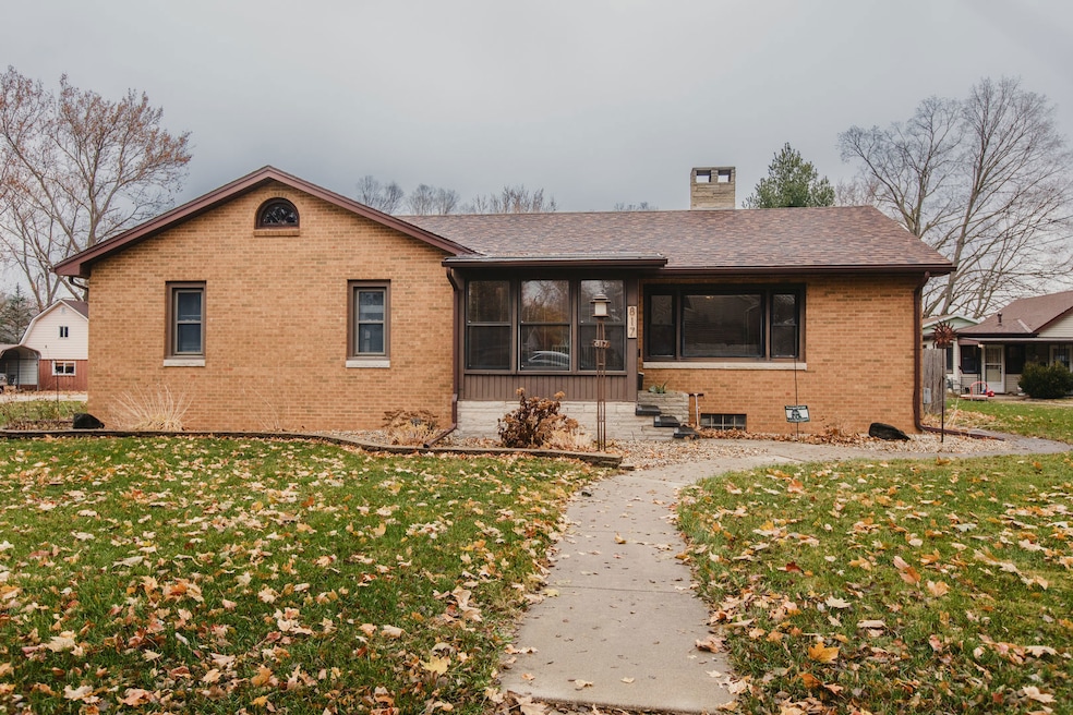 817 8th St, Lacon, IL 61540 - photo 1