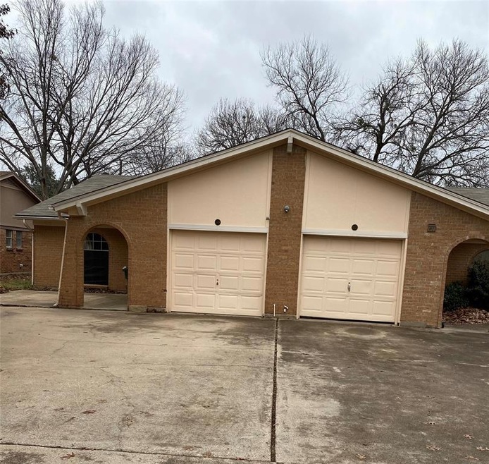 614 Billie Ruth Ln, Hurst, TX 76053 - photo 1