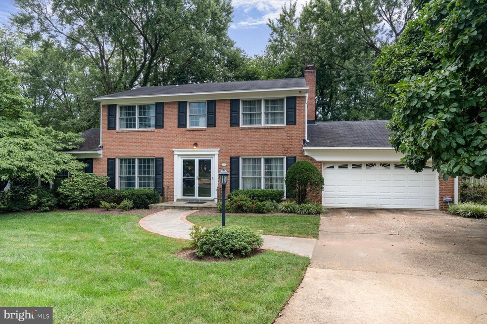 1311 Capulet Ct, McLean, VA 22102 - photo 1