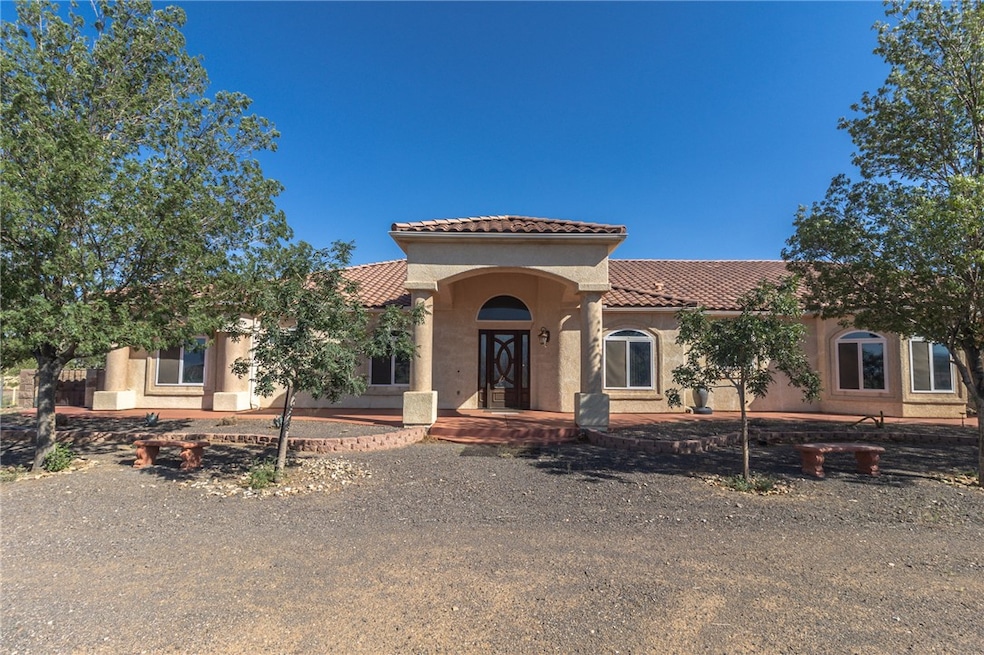 6927 E Brooks Blvd, Kingman, AZ 86401 - photo 1