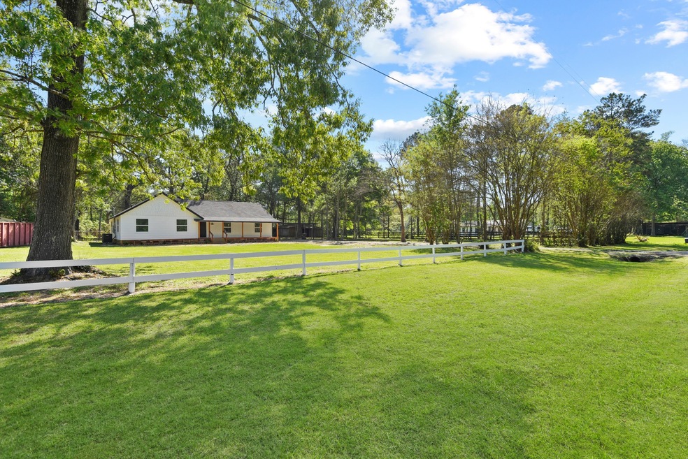 526 County Road 4321, Dayton, TX 77535 - photo 1