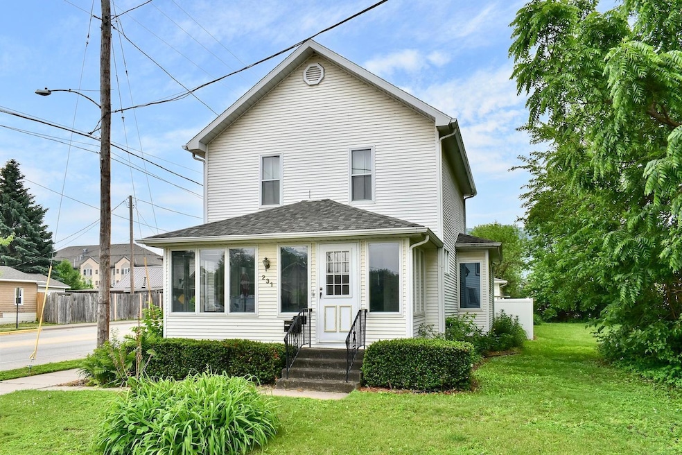 For Sale $280,000 • Co-Listing Agent