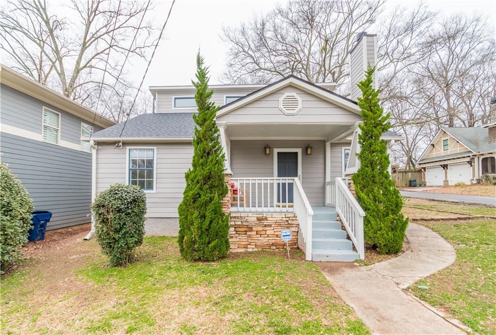 Welcome home to 32 4th Avenue!