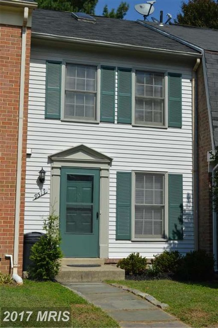 9517 Dunbrook Ct, Montgomery Village, MD 20886 - photo 1