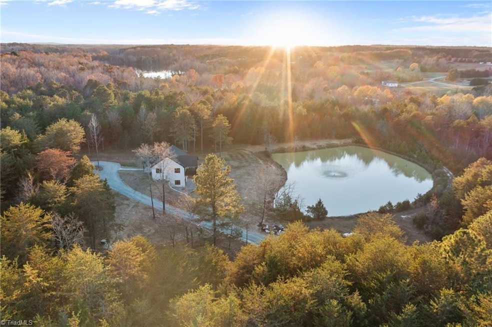 1750 Allen Jarrett Dr, Mebane, NC 27302 - photo 1