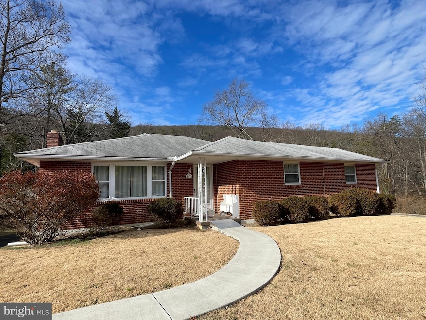 1806 Holland St, Cumberland, MD 21502 - photo 1