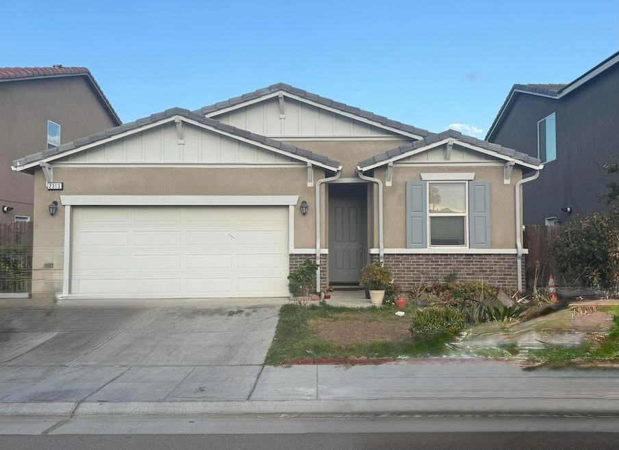 2313 S Justin Ave, Fresno, CA 93725 - photo 1