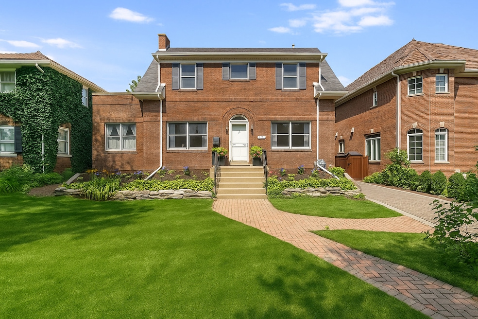 Sold $895,000 • Co-Listing Agent