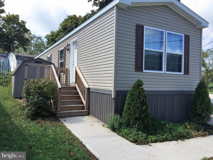 842 Latshaw Rd, Spring City, PA 19475 - photo 1