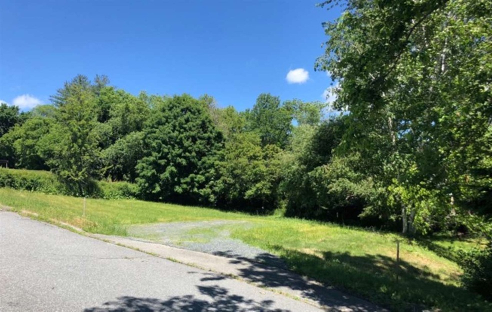 7 Dartmouth Ave, Lebanon, NH 03766 - photo 1