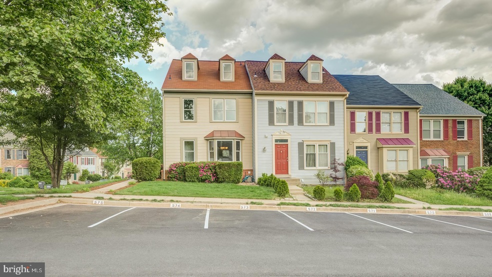 6301 Trevilian Place, Centreville, VA 20121 - photo 1