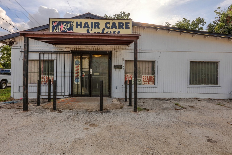 6101 Hirsch Rd, Houston, TX 77026 - photo 1