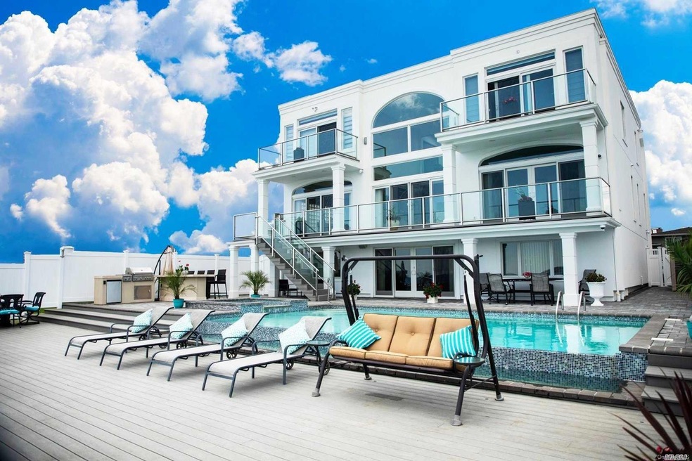 2971 Shore Dr, Merrick, NY 11566 - photo 1