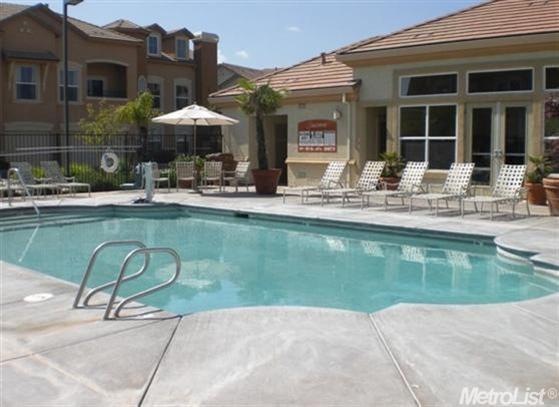Sparkling Pool & Spa