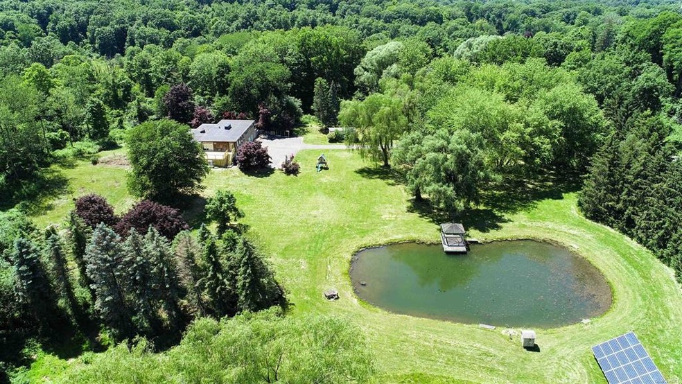 19 Barrytown Rd, Red Hook, NY 12571 - photo 1