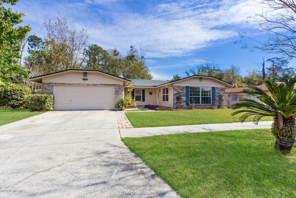 4901 Lofty Pines