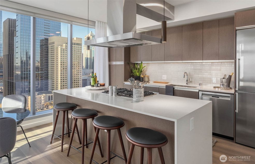 The Graystone unit 303, Seattle, WA 98104 - photo 1