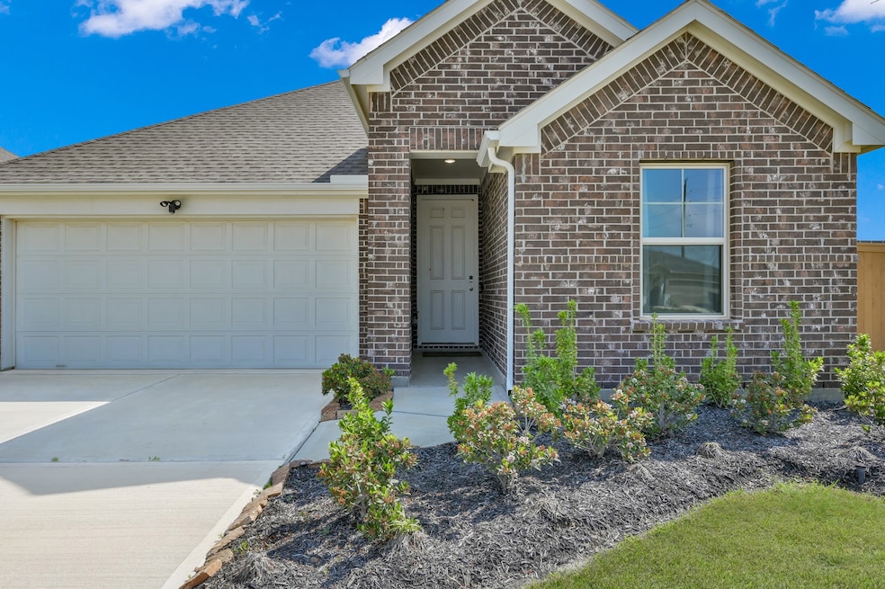 Charming curb appeal on a peaceful cul-de-sac with