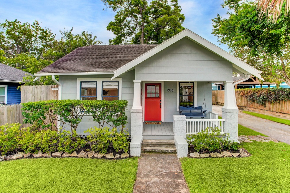 206 E 25th St, Houston, TX 77008 - photo 1