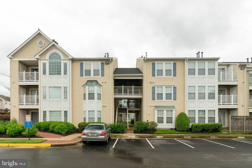 8301G Bluebird Way, Lorton, VA 22079 - photo 1