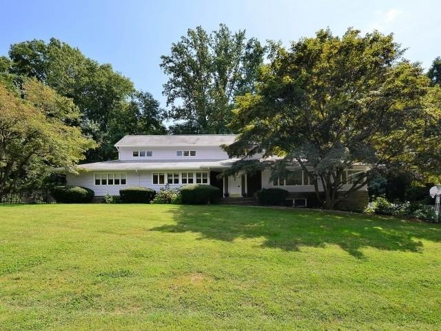 51 Meadowcrest Dr, Fairfield, CT 06825 - photo 1