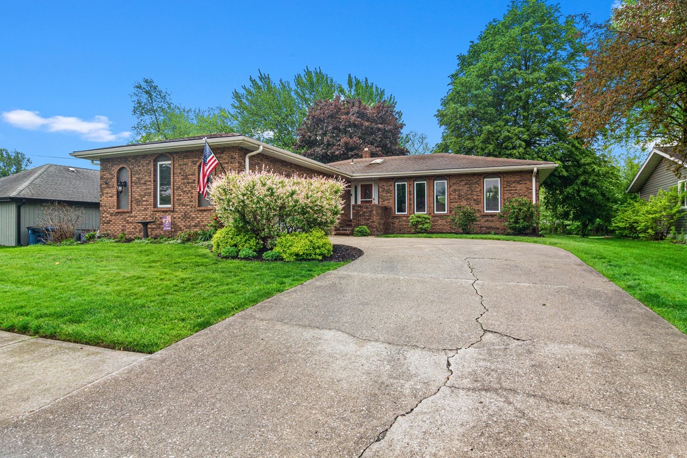 2914 44th St, Highland, IN 46322 - photo 1