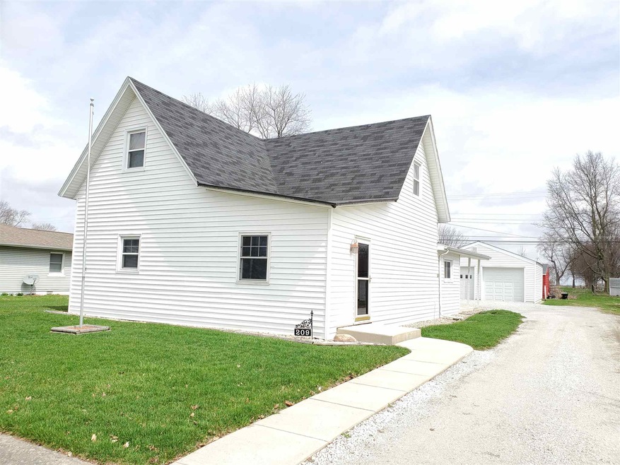 209 N Posey St, Windfall, IN 46076 - photo 1