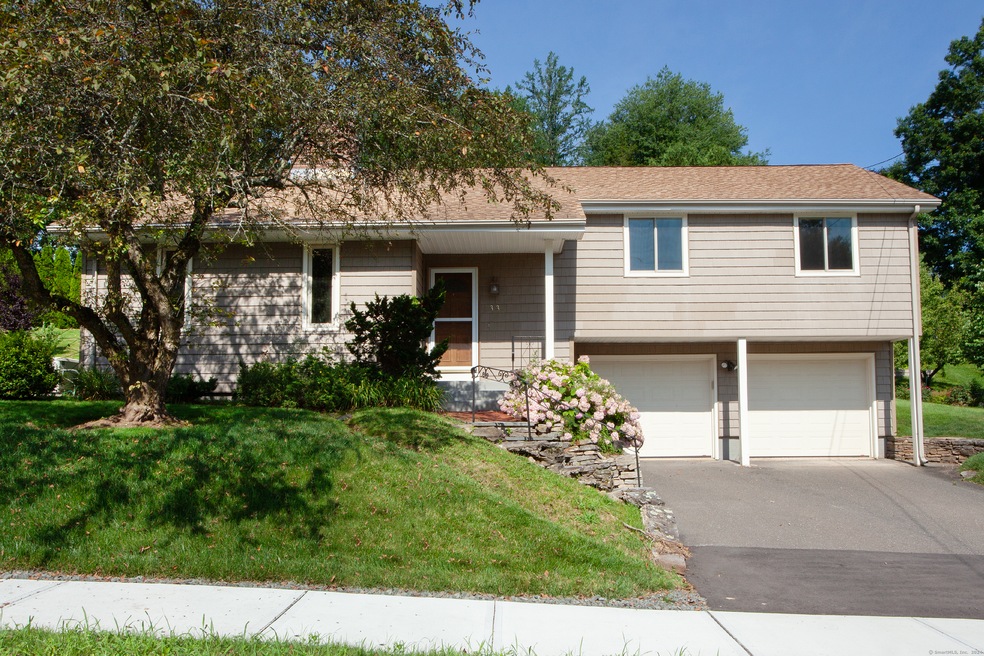 33 Florence Rd, Bloomfield, CT 06002 - photo 1