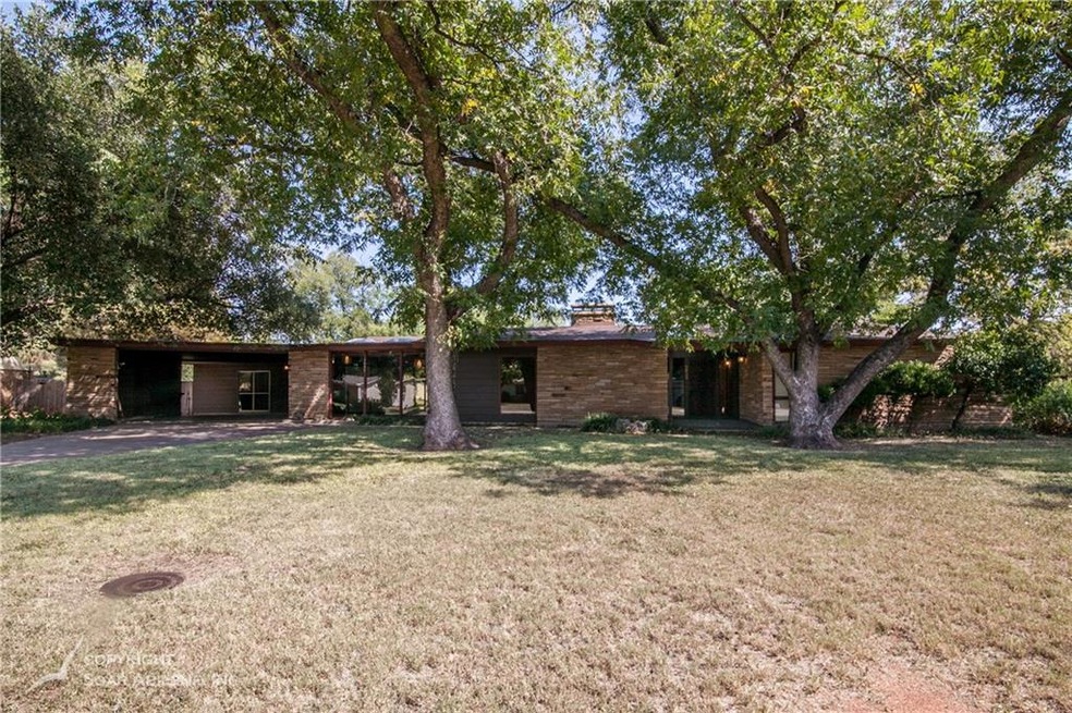 3833 Whittier St.