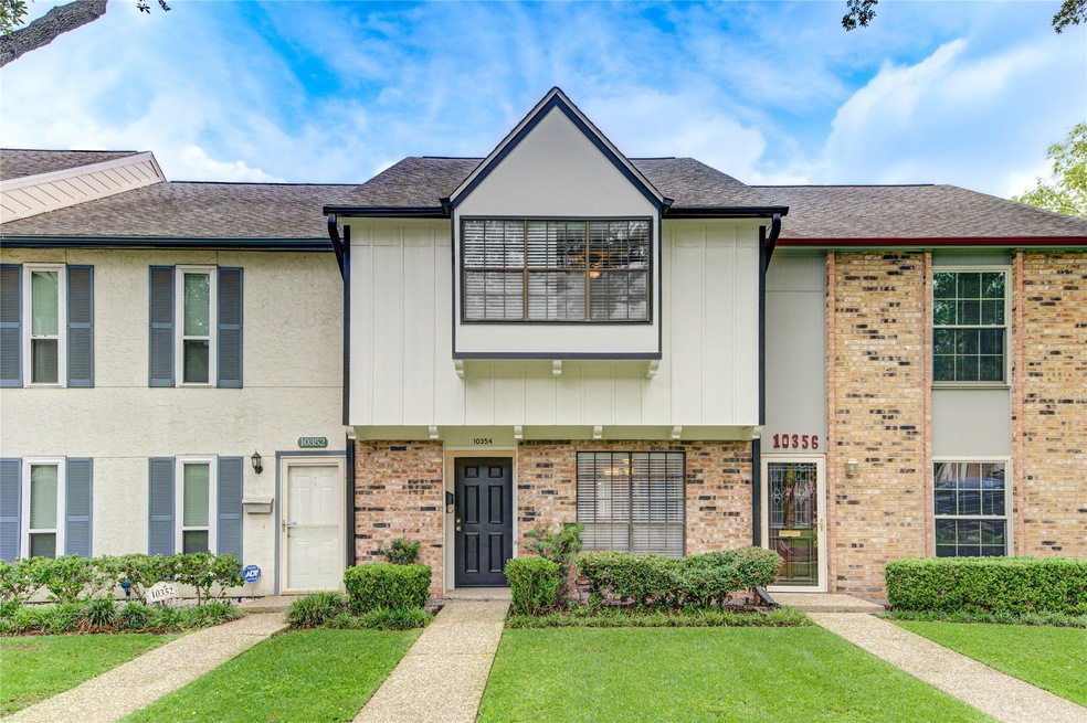10354 Longmont Dr unit 46/2, Houston, TX 77042 - photo 1