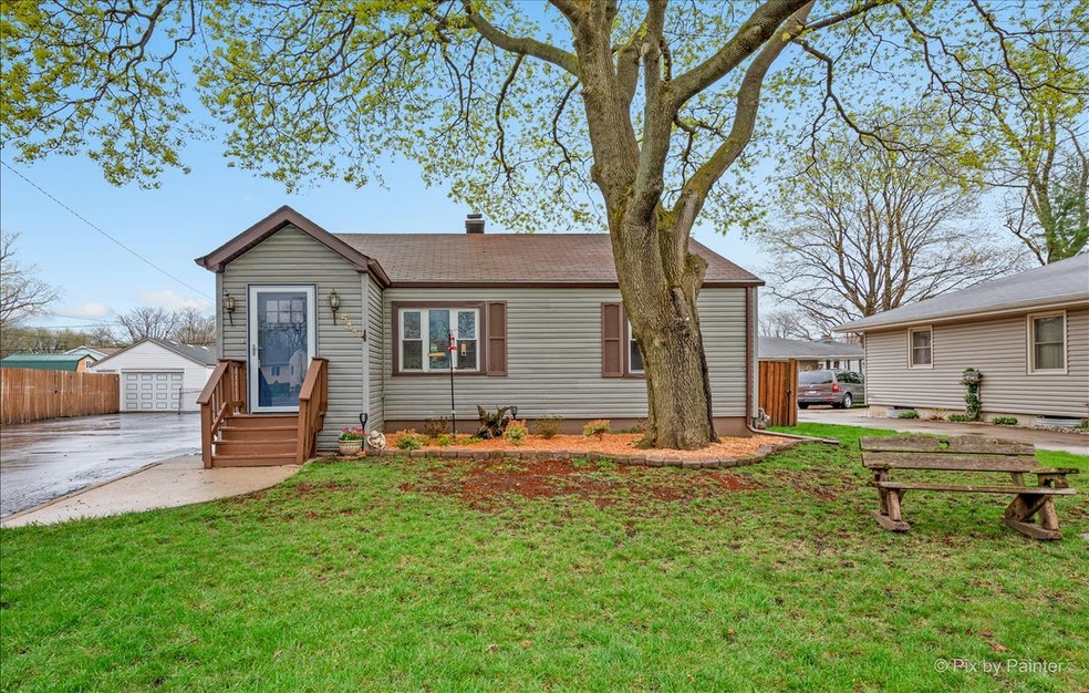 541 N Westlawn Ave, Aurora, IL 60506 - photo 1