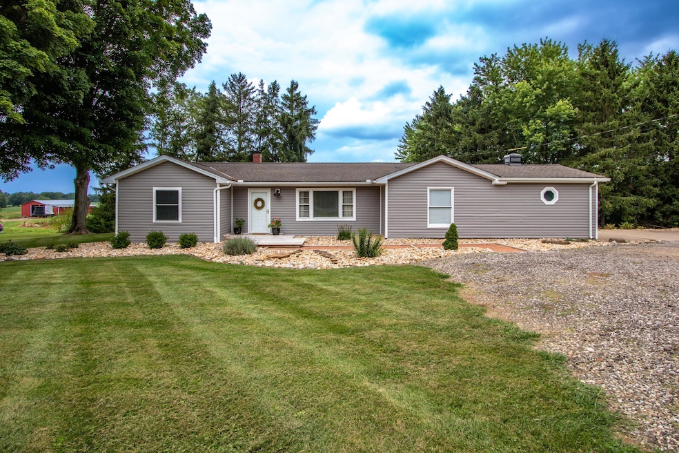 7578 Old Tarlton Pike, Circleville, OH 43113 - photo 1