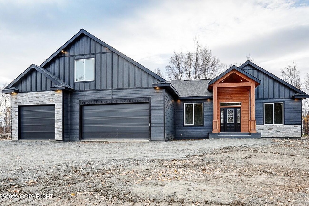 8409 E Windy Woods