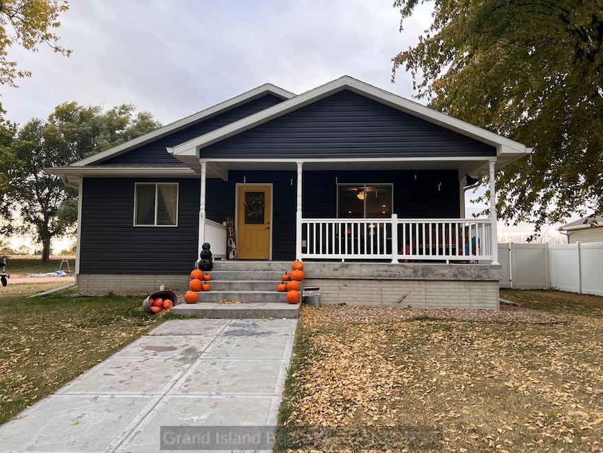 Sold $305,000