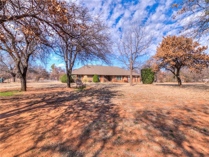 2716 Bobwhite Trail, Edmond, OK 73025 - photo 1