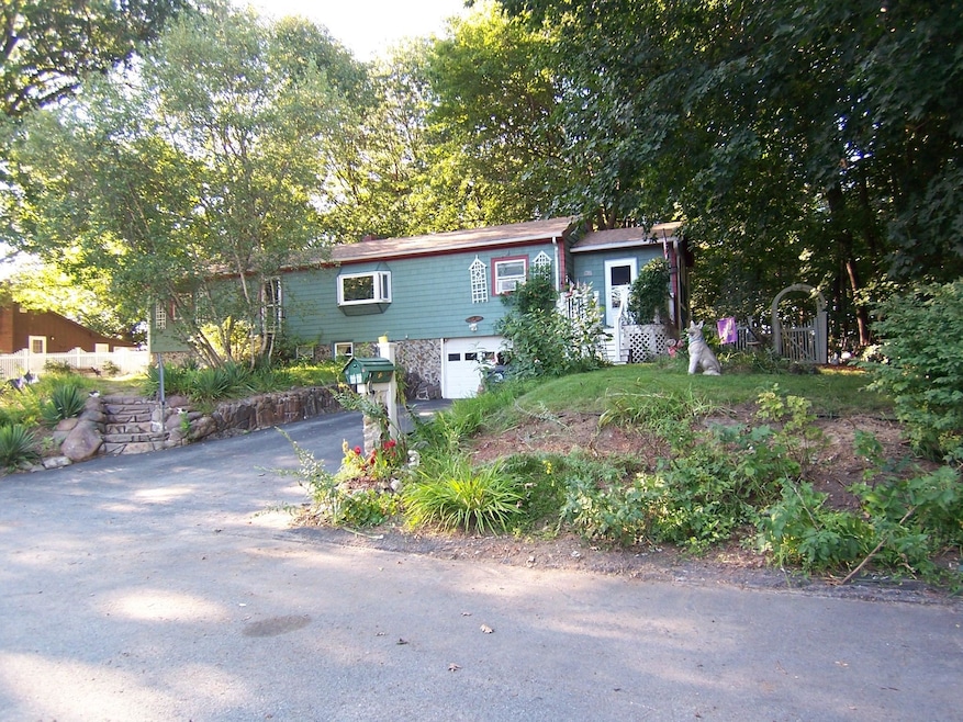 102 Dodge St, Nashua, NH 03064 - photo 1