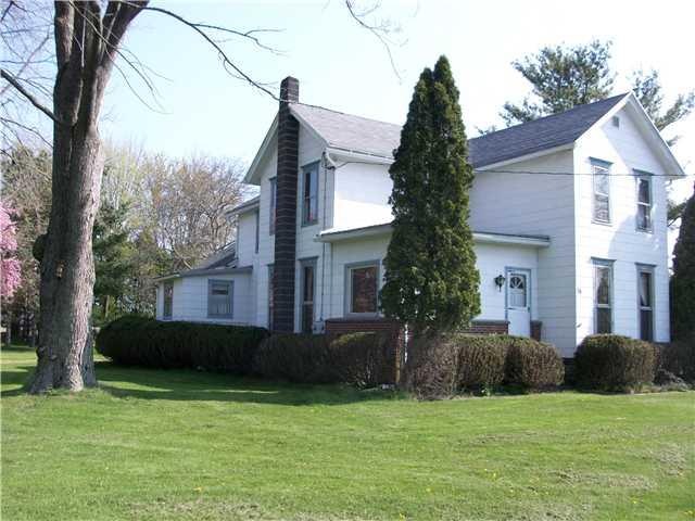 Exterior Front. Welcome to 76 Chili Wheatland Town