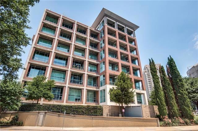 Luxury mid rise condo w great walkability!