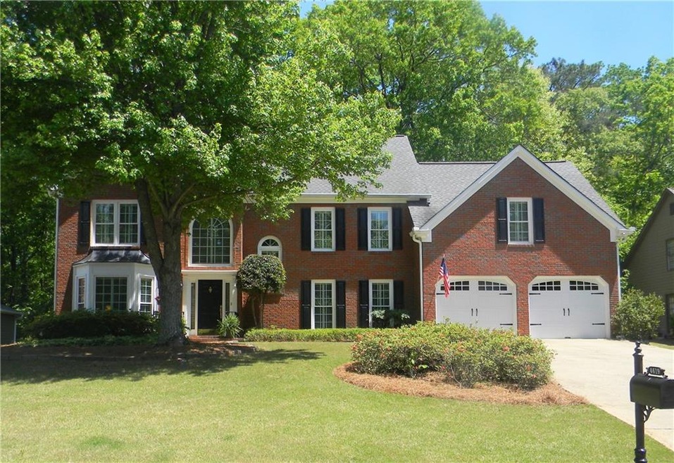 Lovey traditional home