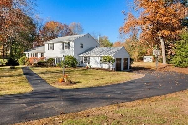 8 Haven Rd, Medfield, MA 02052 - photo 1