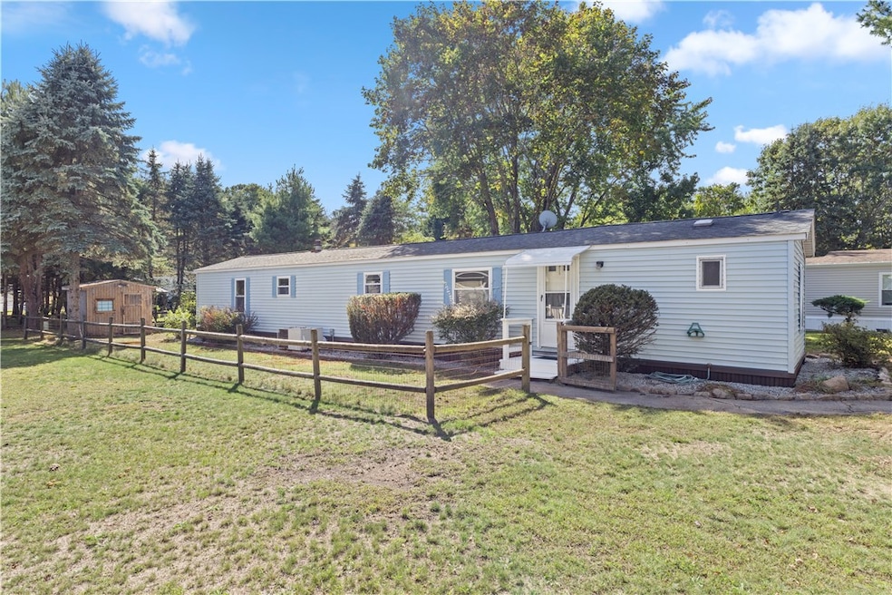 21 Lear Dr, Coventry, RI 02816 - photo 1