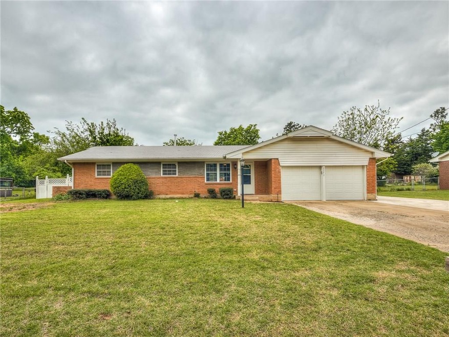 Beautiful home located in Choctaw