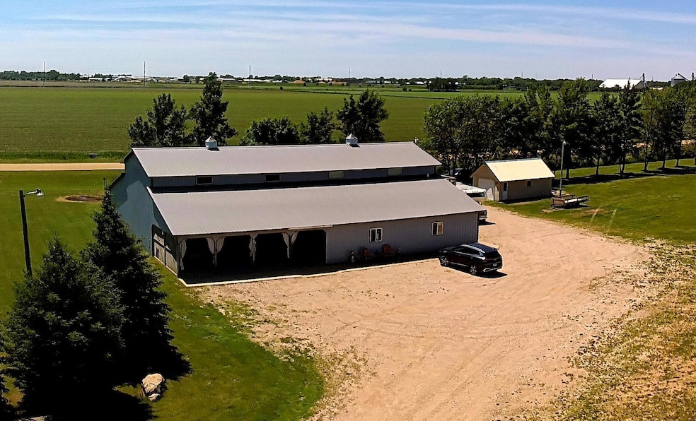 1110 Minnesota 23, Pipestone, MN 56164 - photo 1